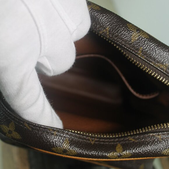 LOUIS VUITTON Monogram Amazone Shoulder Crossbody Bag - Picture 14 of 16